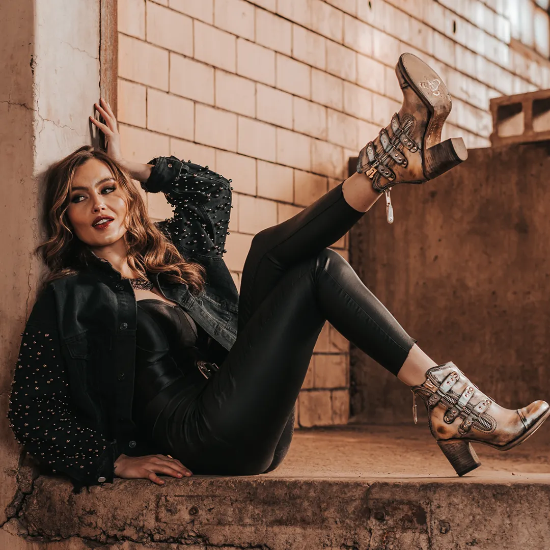 Sale Beckett Womens Booties
