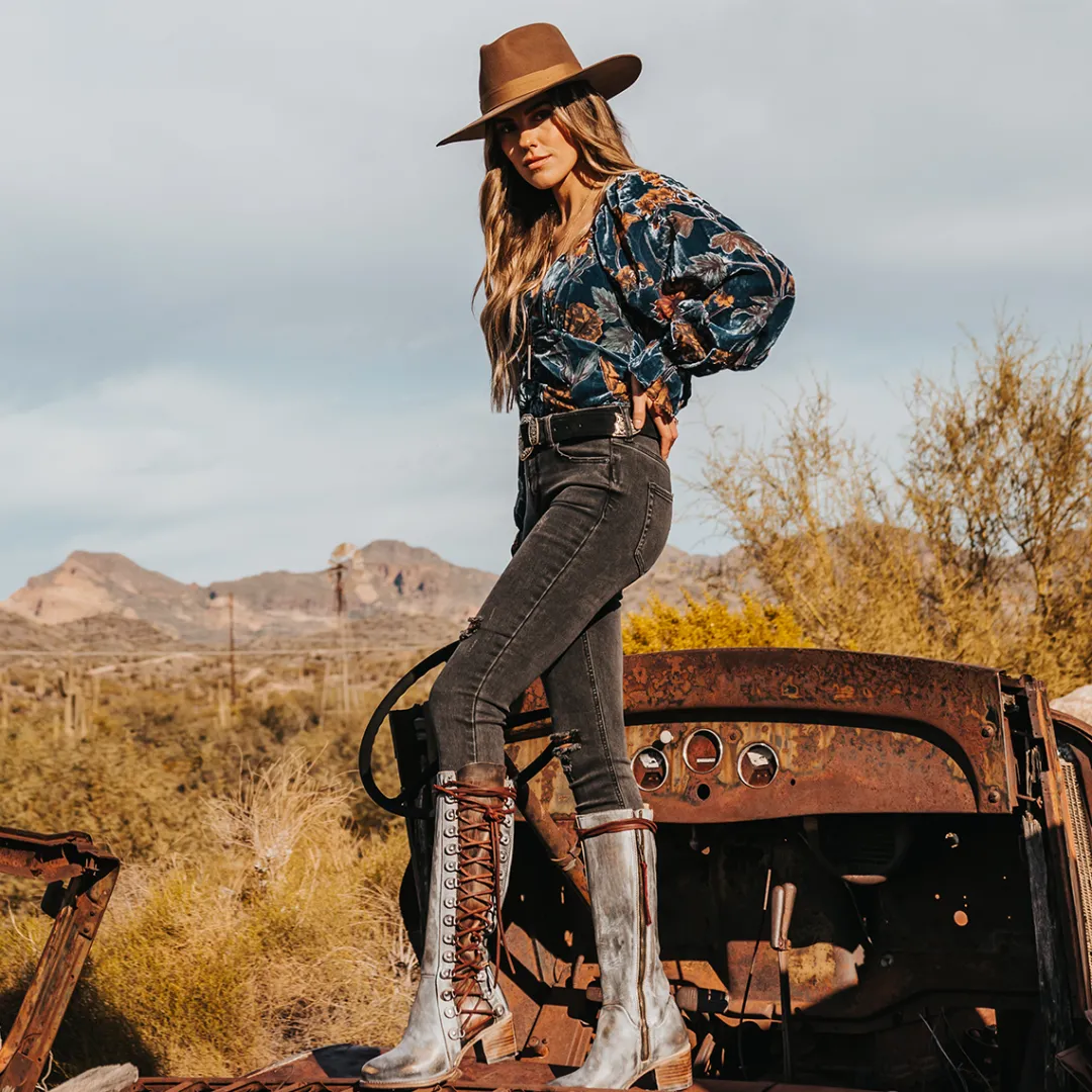 Discount Chapelle Womens Boots