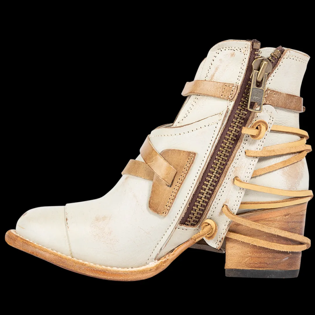New Crue Womens Boots