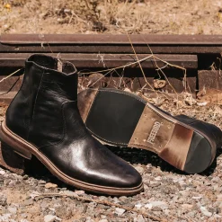 Hot Douglas Mens Street