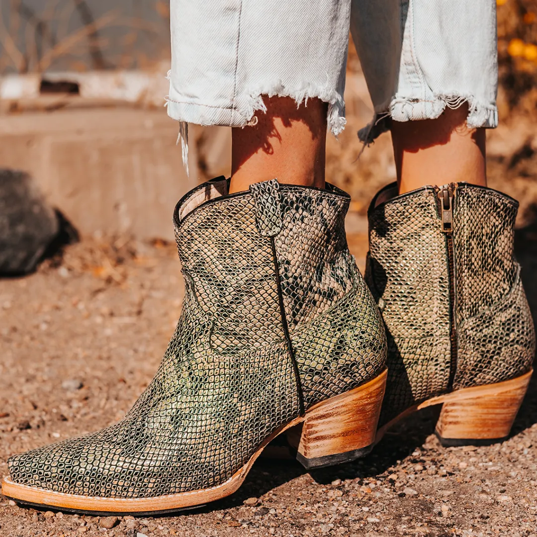 Discount Miramar Womens Booties