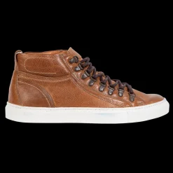 Hot Shelby Mens Street
