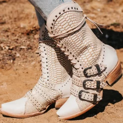 Hot Winnie Womens Booties